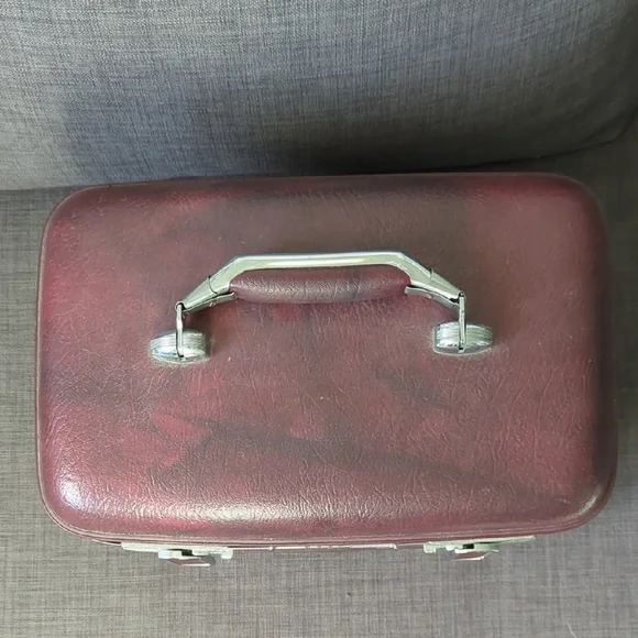 Vintage Burgundy Travel Case American Tourister With Working Lock - Picture 6 of 11
